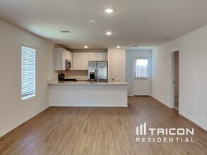 3009 Twisted Myrtle Dr in Conroe, TX - Building Photo - Building Photo