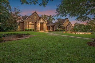 19309 Whispering Grove E in Tomball, TX - Building Photo