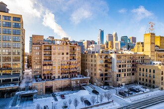 Stone Arch Lofts in Minneapolis, MN - Foto de edificio - Building Photo