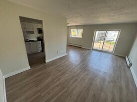 99 Westwood Dr in Kitchener, ON - Building Photo