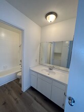 815 Crenshaw Blvd in Los Angeles, CA - Building Photo - Building Photo
