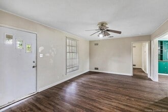 417 E Claude St in Lake Charles, LA - Building Photo - Building Photo
