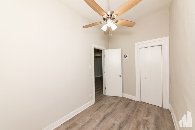 1446 W Lexington St, Unit G in Chicago, IL - Building Photo - Building Photo