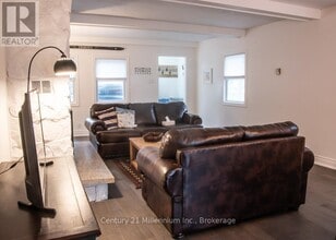114 Chamonix Cres in Blue Mountains, ON - Building Photo - Building Photo