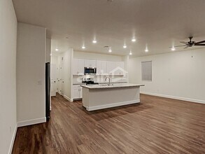 327 Cape Seville Pl in Henderson, NV - Building Photo - Building Photo