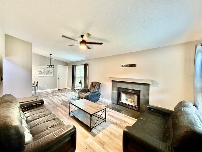 3958 Dream Oak Pl in Tampa, FL - Building Photo - Building Photo