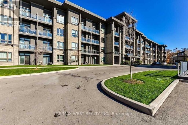 35-135 Southshore Cres