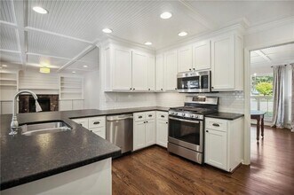 4009 Dover Ave in Alpharetta, GA - Foto de edificio - Building Photo