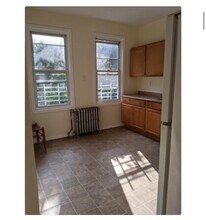 239 Bayview Ave in Jersey City, NJ - Building Photo - Building Photo