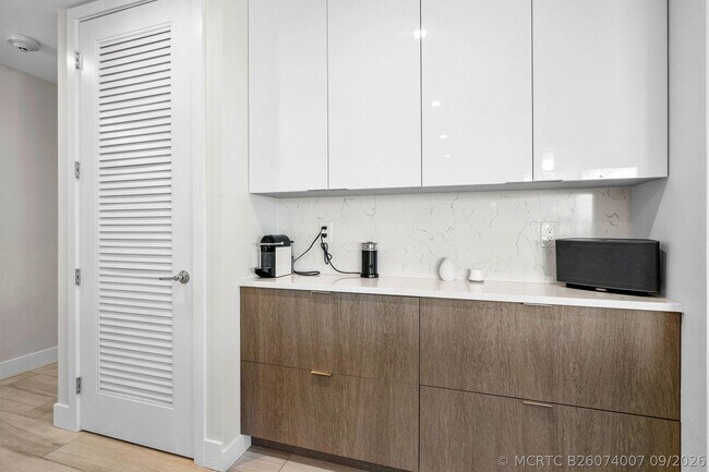 property at 1 S Palmway