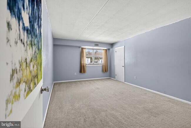 64 Welsh Tract Rd in Newark, DE - Foto de edificio - Building Photo