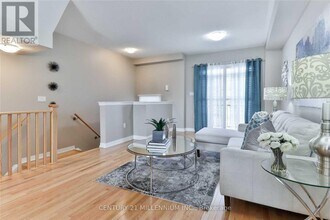 496 Rossland Rd W in Ajax, ON - Building Photo - Building Photo