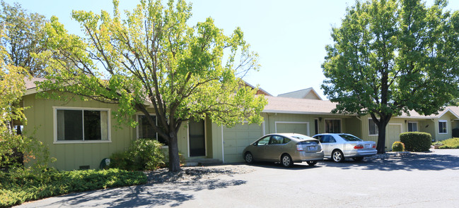 199 W Macarthur St in Sonoma, CA - Building Photo - Building Photo