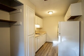 3932 SW Multnomah Blvd in Portland, OR - Building Photo - Building Photo