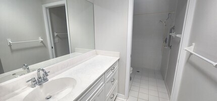 451 10th Pl in Vero Beach, FL - Building Photo - Building Photo