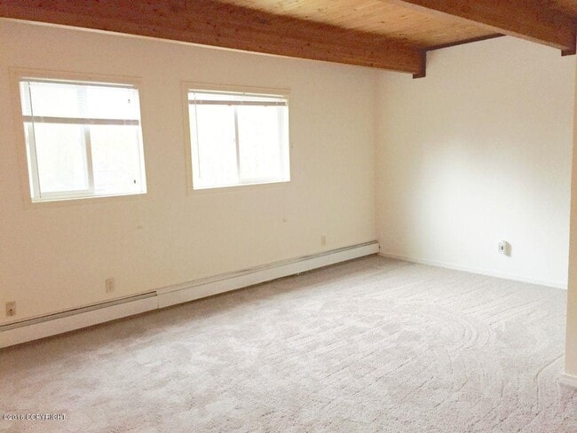 2805 W 31st Ave in Anchorage, AK - Building Photo - Building Photo