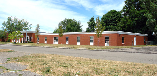 Poplar Place Apartments in Erie, PA - Building Photo - Building Photo