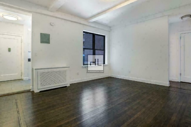 WEST 55 STREET in New York, NY - Building Photo - Building Photo