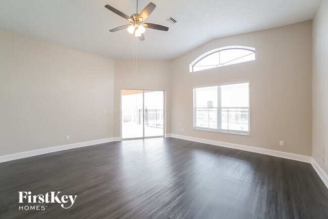 9812 Cristina Dr in Riverview, FL - Building Photo - Building Photo