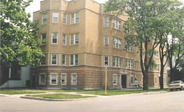 4049-4057 N Spaulding Ave in Chicago, IL - Building Photo