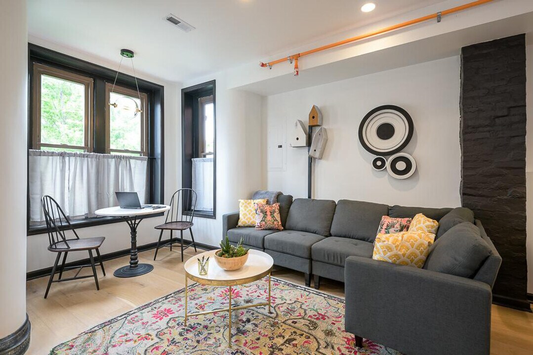 1322 9th St NW in Washington, DC - Foto de edificio