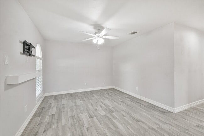 property at 7623 Yellow Pine Dr