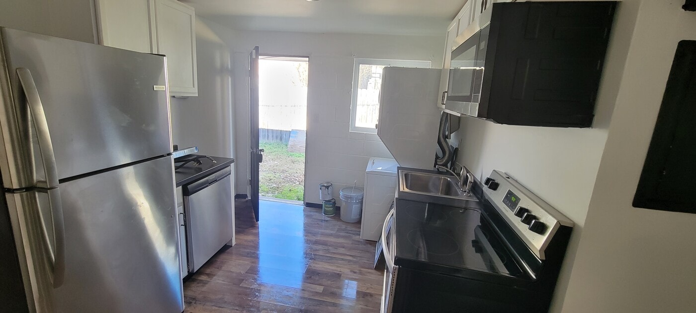 1207 Colfax St in Durham, NC - Building Photo