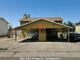 615-617-617 Smelter Rd in Tooele, UT - Building Photo