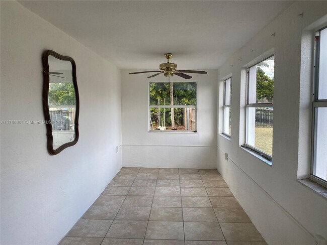 479 NE 129th St in North Miami, FL - Building Photo - Building Photo