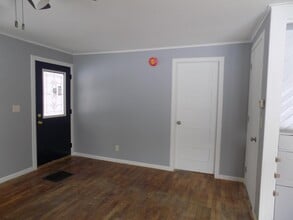 1214 S Eaton St in Albion, MI - Building Photo - Building Photo