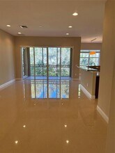 12805 NW 83rd Ct in Parkland, FL - Foto de edificio - Building Photo