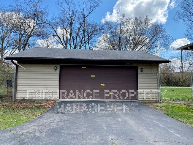 3842 Otis Dr in Dayton, OH - Building Photo - Building Photo