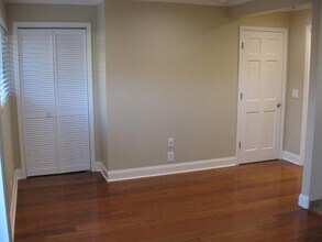 6181 Covington Way, Unit Goleta studio in Goleta, CA - Building Photo - Building Photo