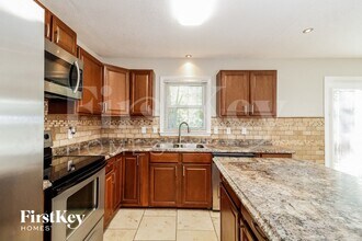 4923 Shady Pine Dr in Greensboro, NC - Building Photo - Building Photo