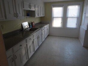 92 Hobart St, Unit 1 in Boston, MA - Building Photo - Building Photo