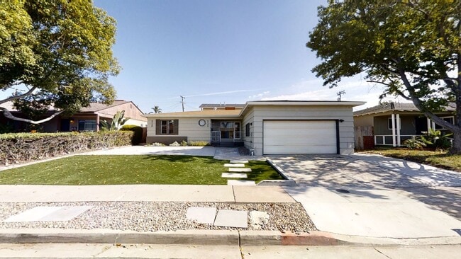 5706 Mary Ln Dr