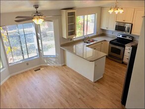 8346 Helenic Ln in West Jordan, UT - Building Photo - Building Photo