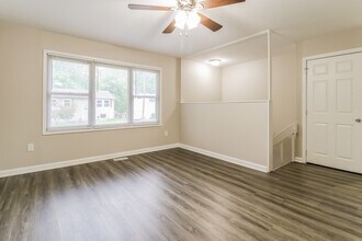 2470 Berthbrook Dr in Cincinnati, OH - Building Photo - Building Photo