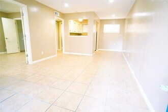 2414 Mimosa Dr in Houston, TX - Building Photo - Building Photo