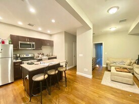 100 Boston St, Unit 3 in Boston, MA - Building Photo