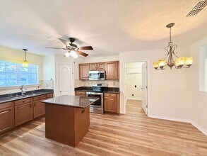 7047 Tylerwood Ct in Milton, FL - Building Photo - Building Photo