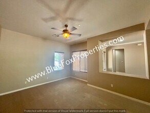 8647 N Ironwood Reserve Way in Tucson, AZ - Building Photo - Building Photo