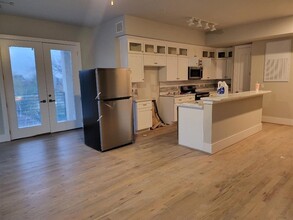 2727 Houston Ave-Unit -207 in Houston, TX - Building Photo - Building Photo