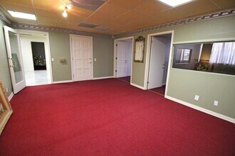 7920 Orangethorpe Ave in Buena Park, CA - Foto de edificio - Building Photo