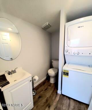 208 Woody Hewett Ave in Carolina Beach, NC - Building Photo - Building Photo
