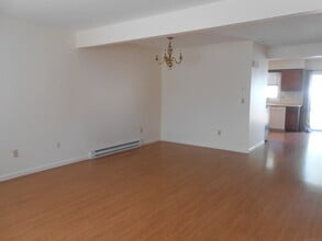 1 Founders Village in Clinton, CT - Building Photo - Building Photo