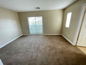 1922 Granemore St in Las Vegas, NV - Building Photo - Building Photo