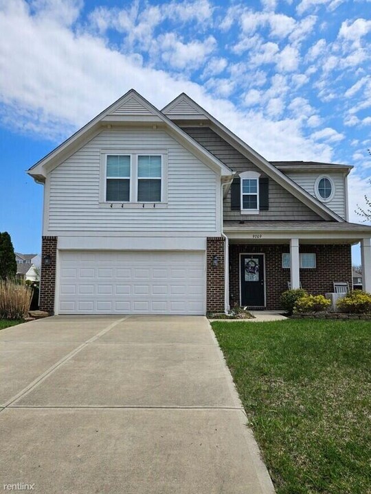 9709 Whispering Way in Alexandria, KY - Building Photo