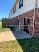 2748 W Kilimanjaro Way in Rogers, AR - Building Photo