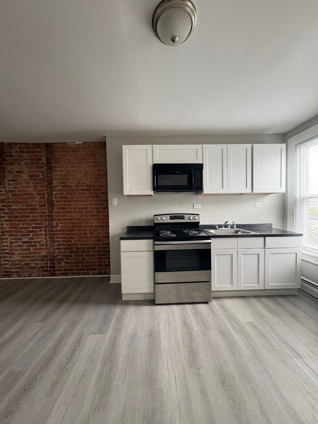 26 Lyon St, Unit 3
